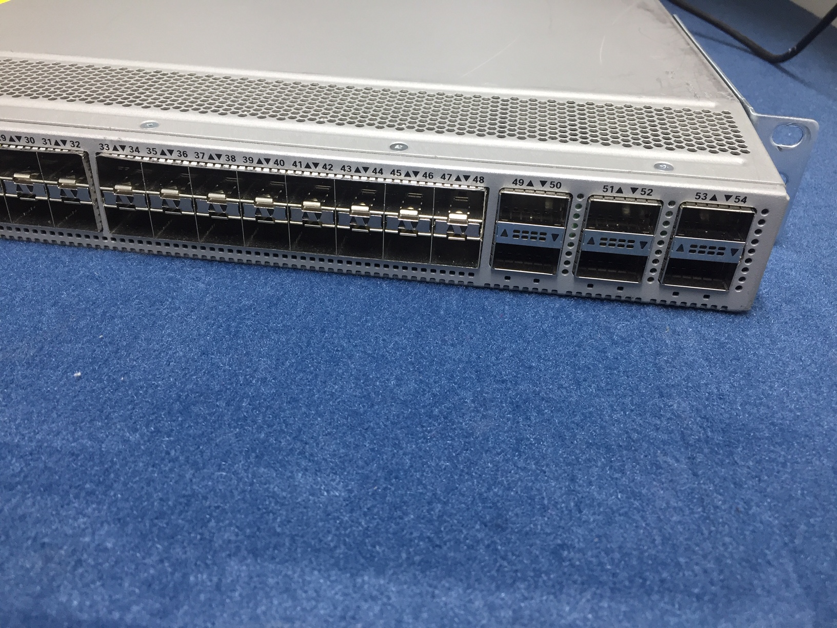 CISCO Switch Nexus 93180YCEX Licence entreprise Serveurs d