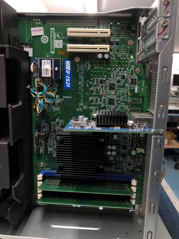QNAP - NAS 12LFF + 4SFF - TS-1685 – Image 6