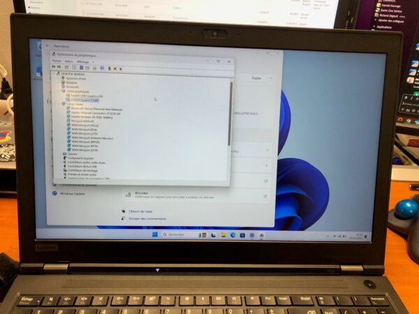 PC Portable - LENOVO/ P52 20MAS-S20Y00 / 15.6" / I7 8850H / 16 Gb / SSD Samsung 512 Go / Quadro P1000 – Image 2