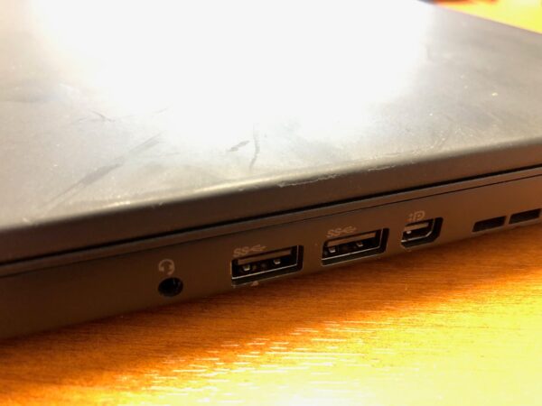 PC Portable - LENOVO/ P52 20MAS-S20Y00 / 15.6" / I7 8850H / 16 Gb / SSD Samsung 512 Go / Quadro P1000 – Image 8